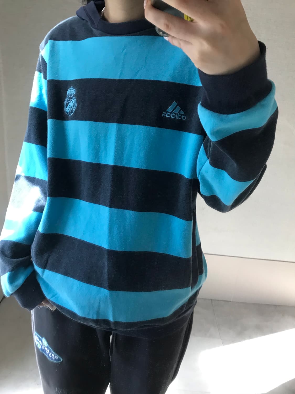 아디다스 레알마드리드 스트라이프 후드티 상품이미지3