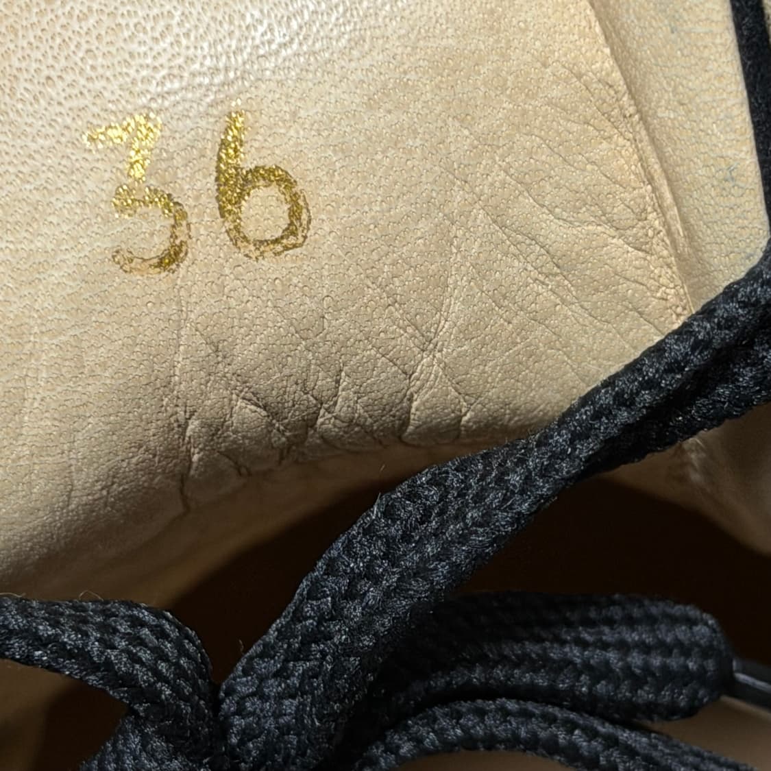 크리스챤 루부탱 스파이크 하이탑 36 상품이미지7