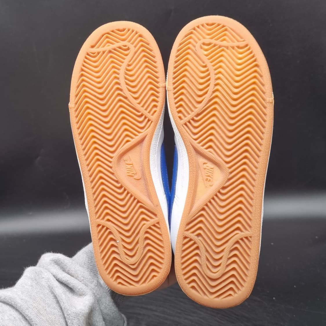 나이키 코트 로얄 흰파빨 스니커즈 235 상품이미지3