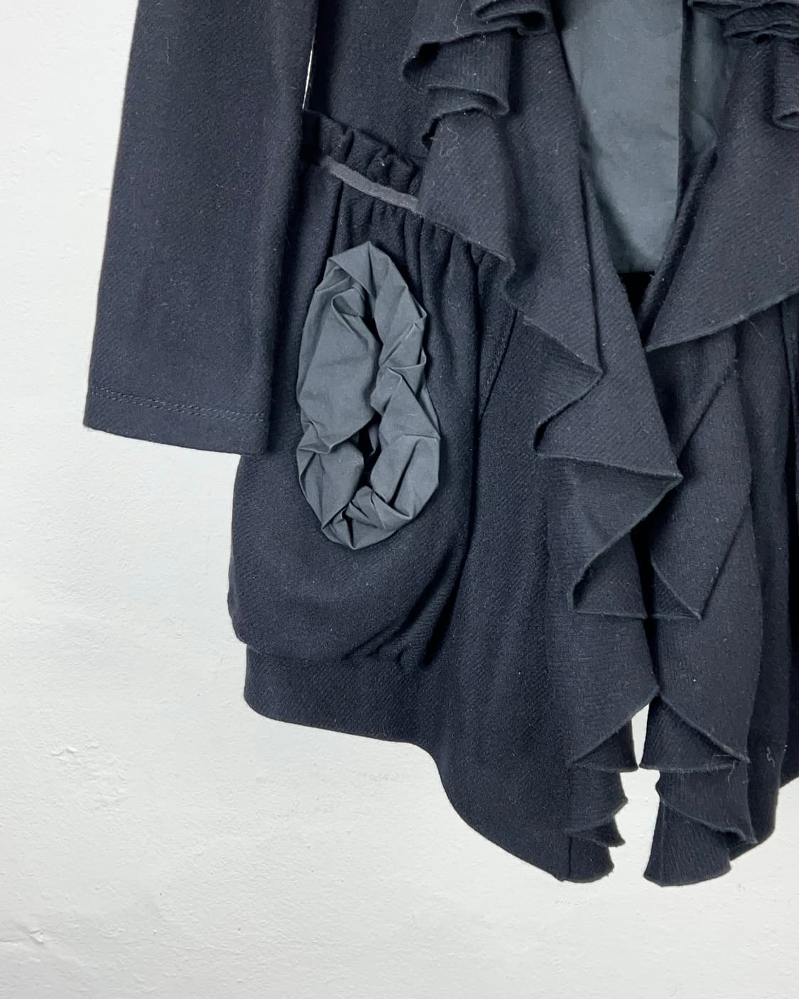 마리떼 프랑소와 저버 어반 케이프 블랙 울 코르셋 코트 상품이미지5