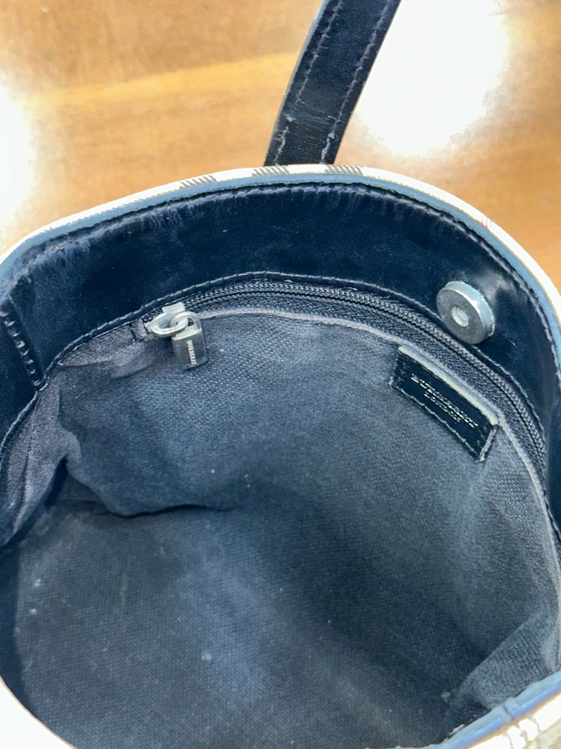 버버리 노바체크 미니 토트백  상품이미지7