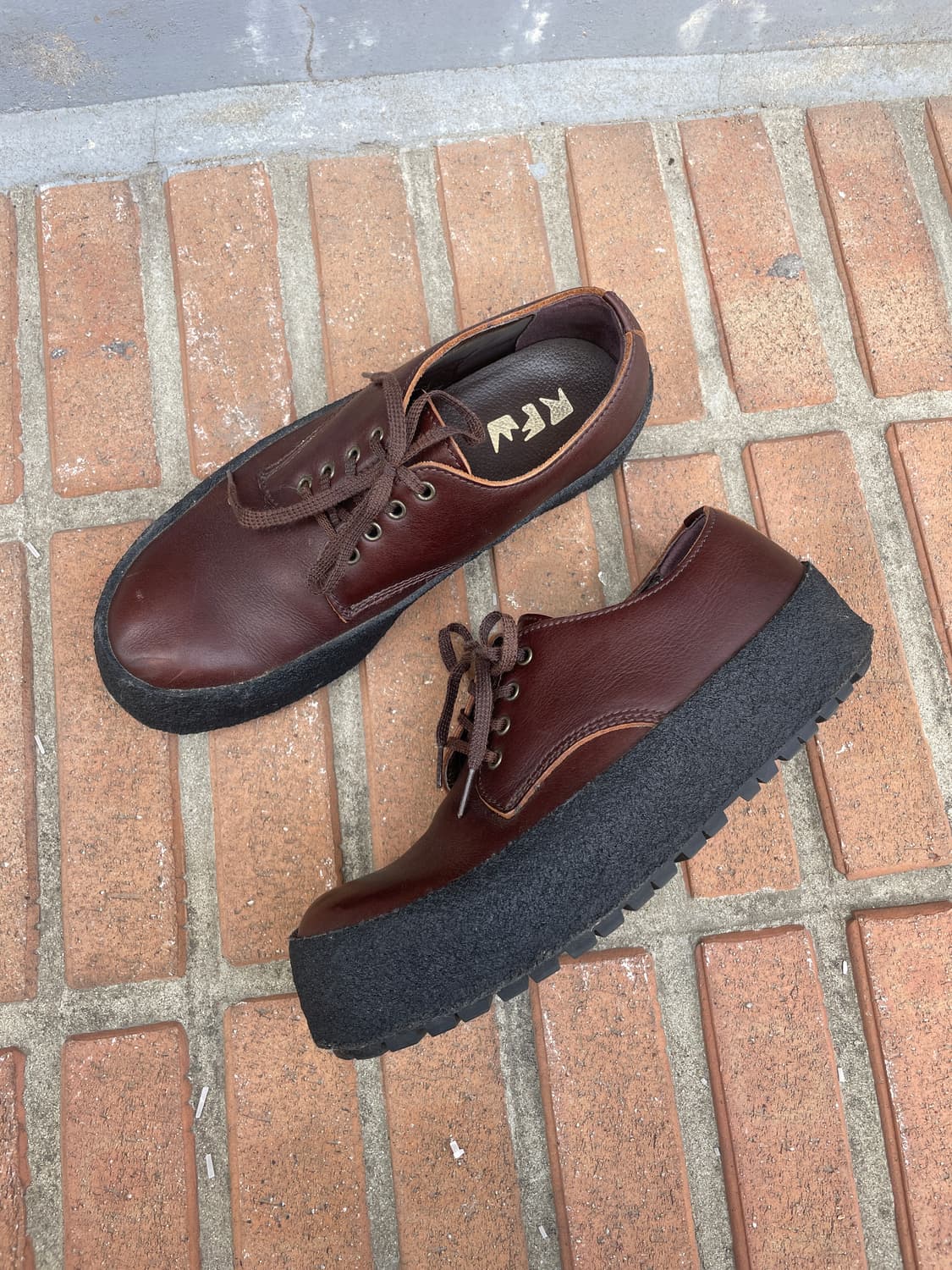 RFW (Rhythm Footwear) 로우컷 레더 슈즈 상품이미지1