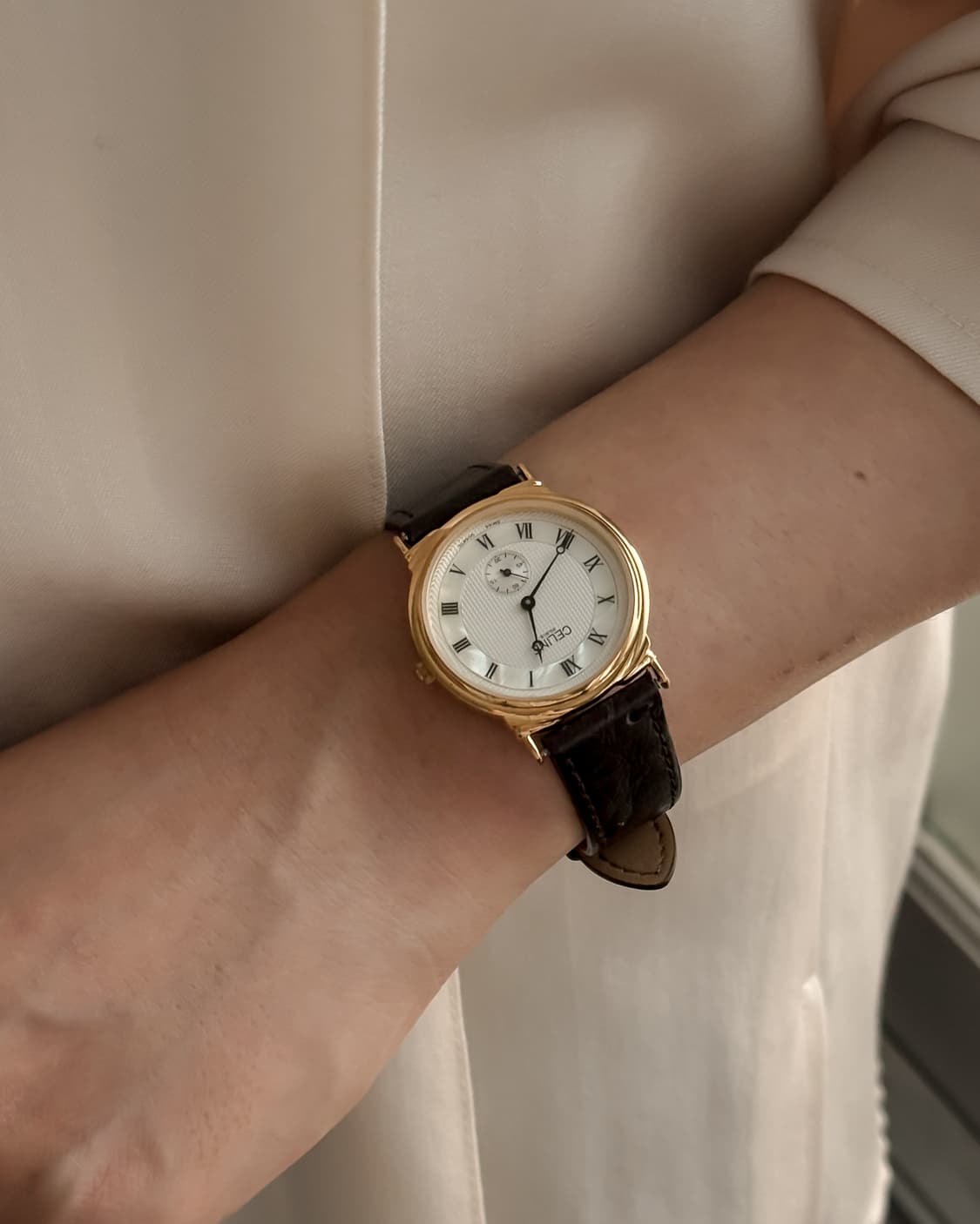 셀린느 화이트 라운드 시계 상품이미지6