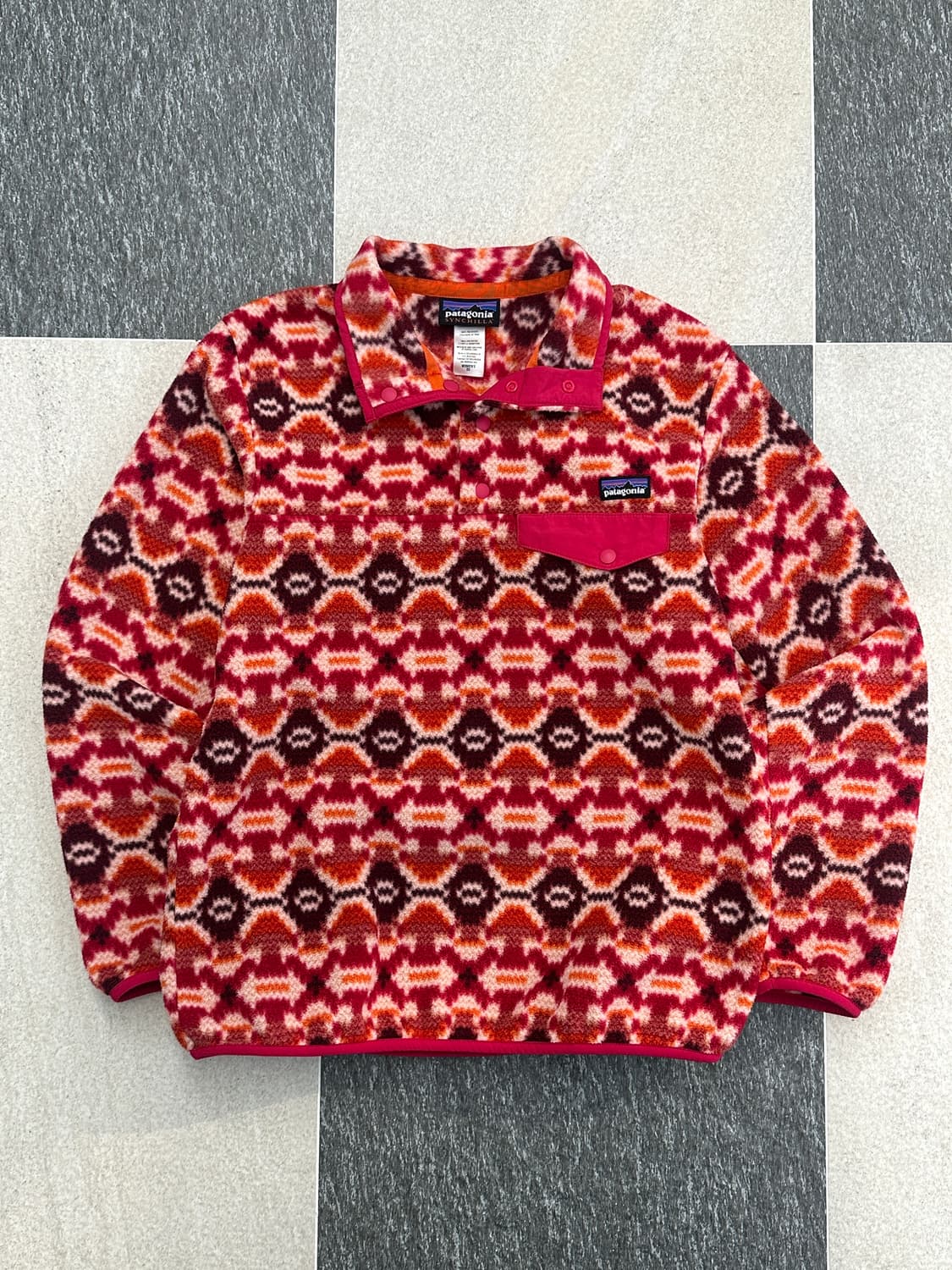 파타고니아 신칠라 레드 패턴 스냅 플리스 상품이미지5