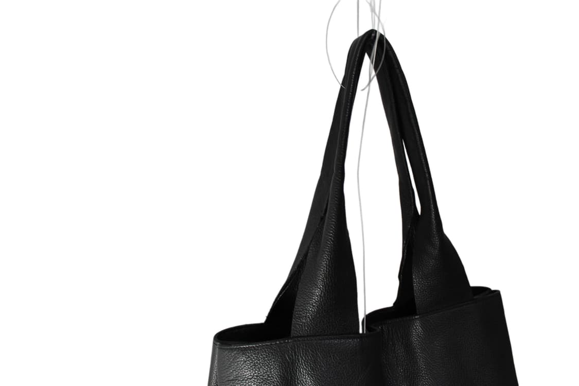 COS 카우하이드 레더 토트백 상품이미지5