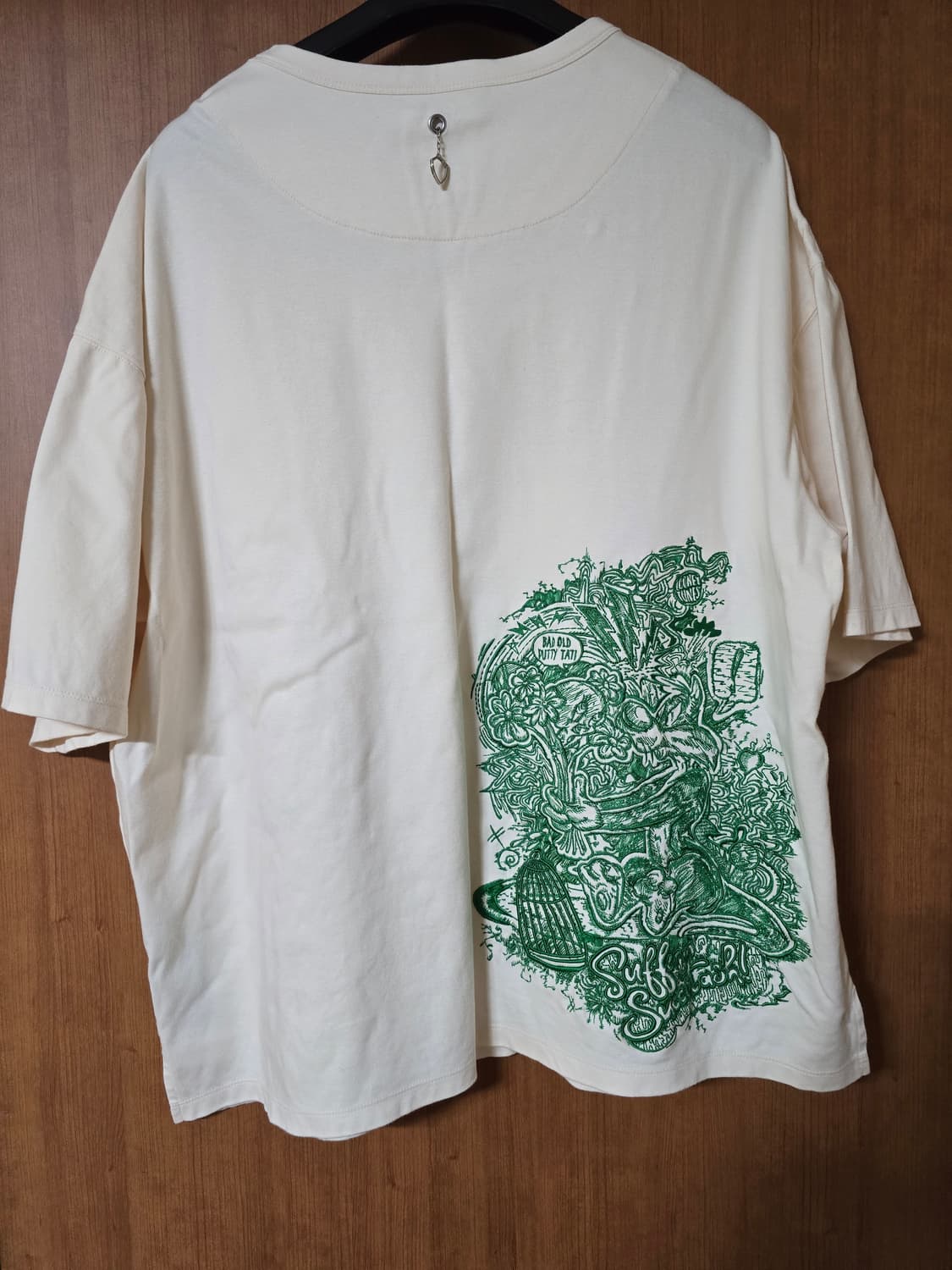 (가격제시o)송지오 루니툰즈 콜라보 반팔 판매 상품이미지1