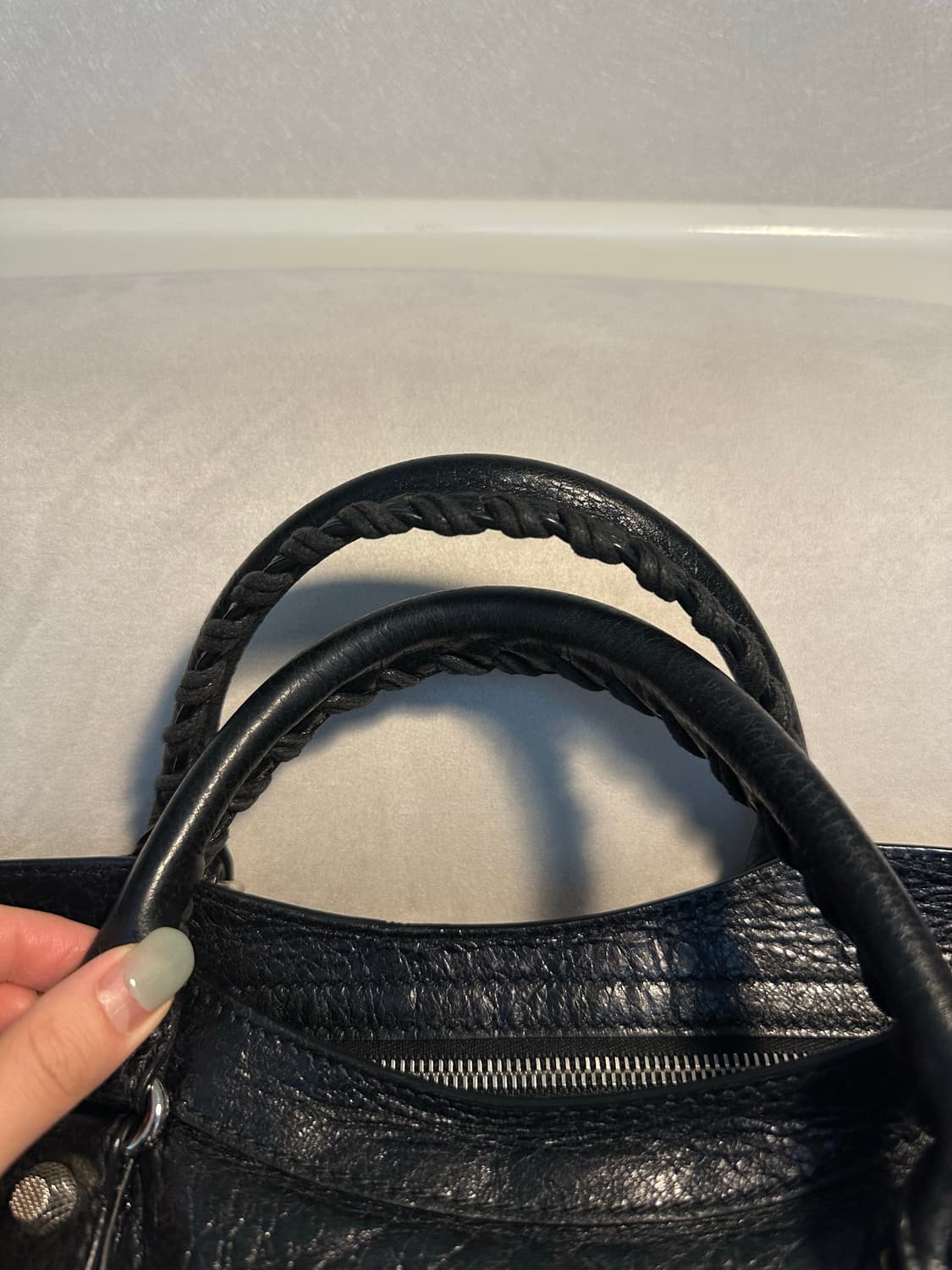 (정품) 발렌시아가 시티 모터백 미듐 크로스버전 상품이미지9