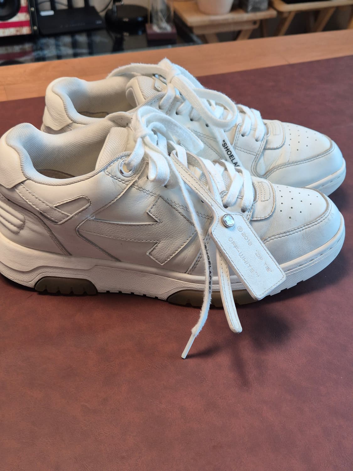 255-260(40) 정품 오프화이트 아웃오브오피스 스니커즈  상품이미지7