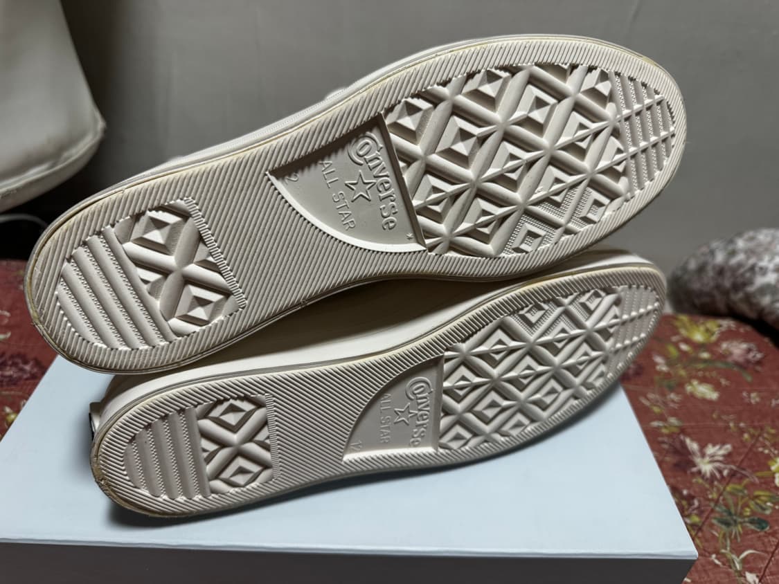 컨버스 앰부쉬 하이 화이트 300사이즈 판매합니다! 상품이미지6