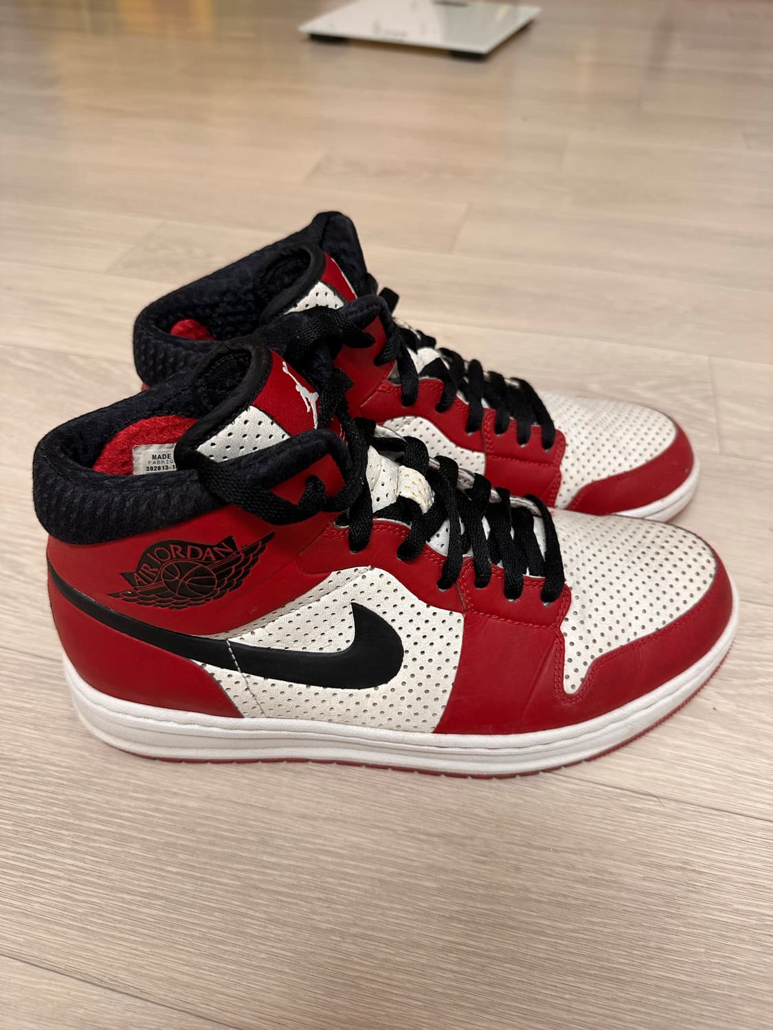 조던하이탑 265사이즈 판매합니다 상품이미지1