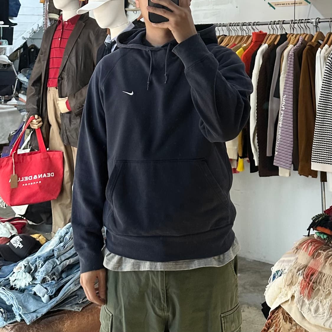 (착용컷) 나이키 스웻 후드 티셔츠 (남성용 100) 상품이미지3