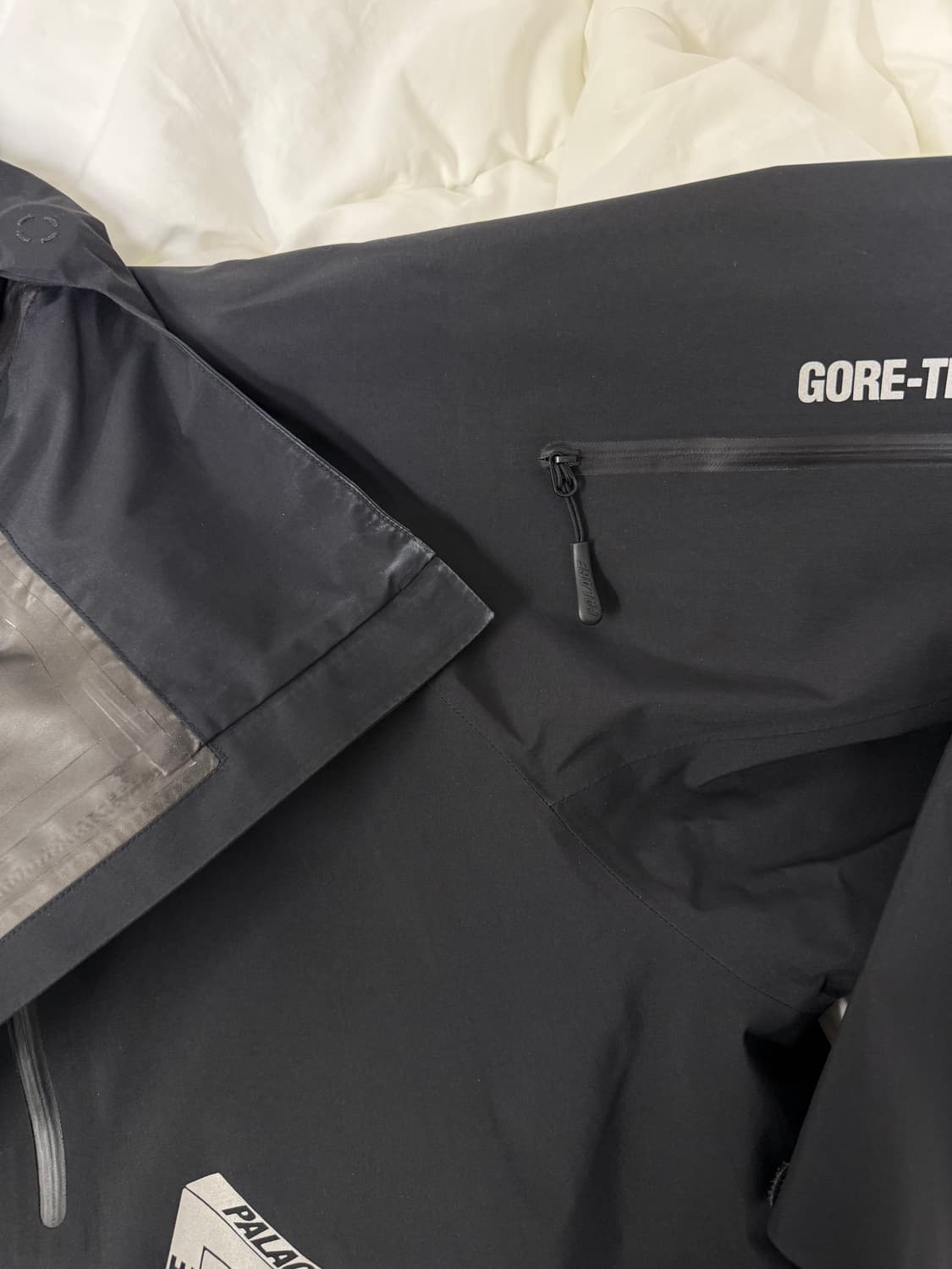 23fw 팔라스 고어텍스 자켓 상품이미지2