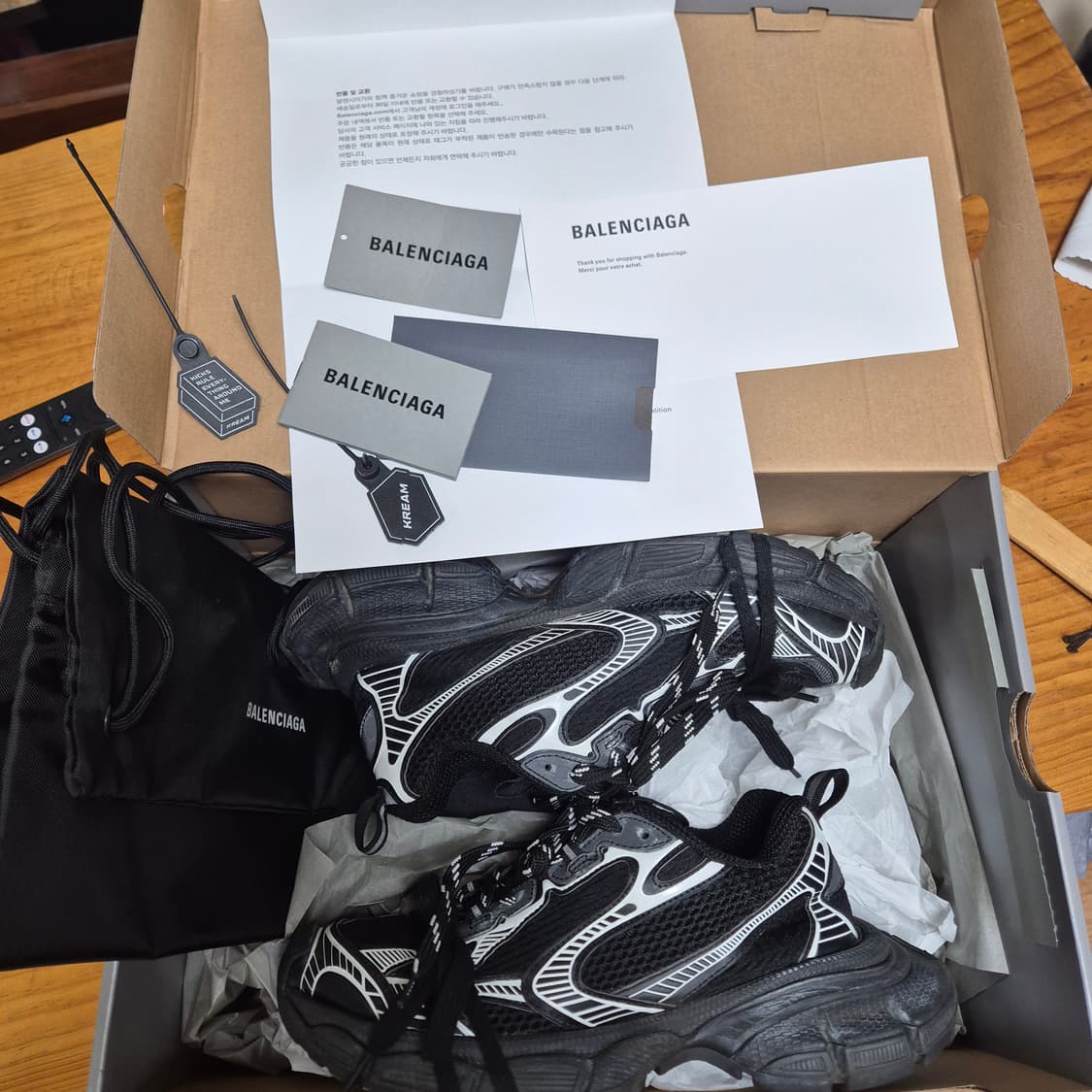 발렌시아가 3xl 블랙 화이트 39 상품이미지2