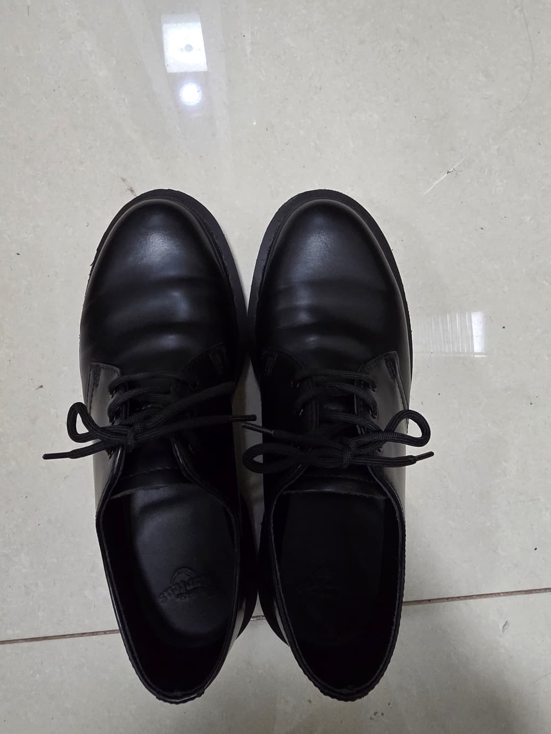 닥터마틴 1461 모노 UK7 (260) 판매합니다 상품이미지1