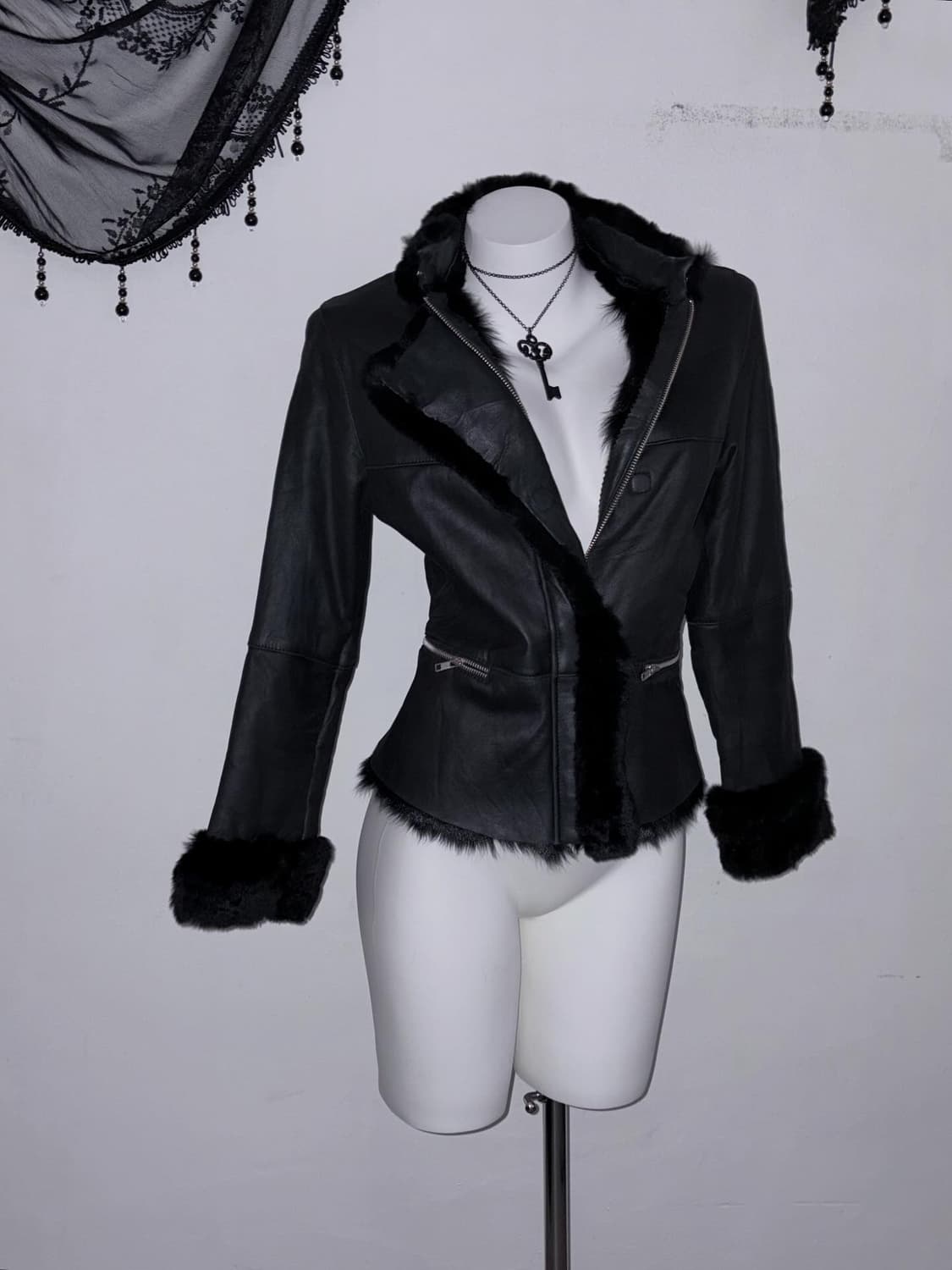 리얼퍼 블랙 무스탕 패딩 대용 겨울 아우터  상품이미지3