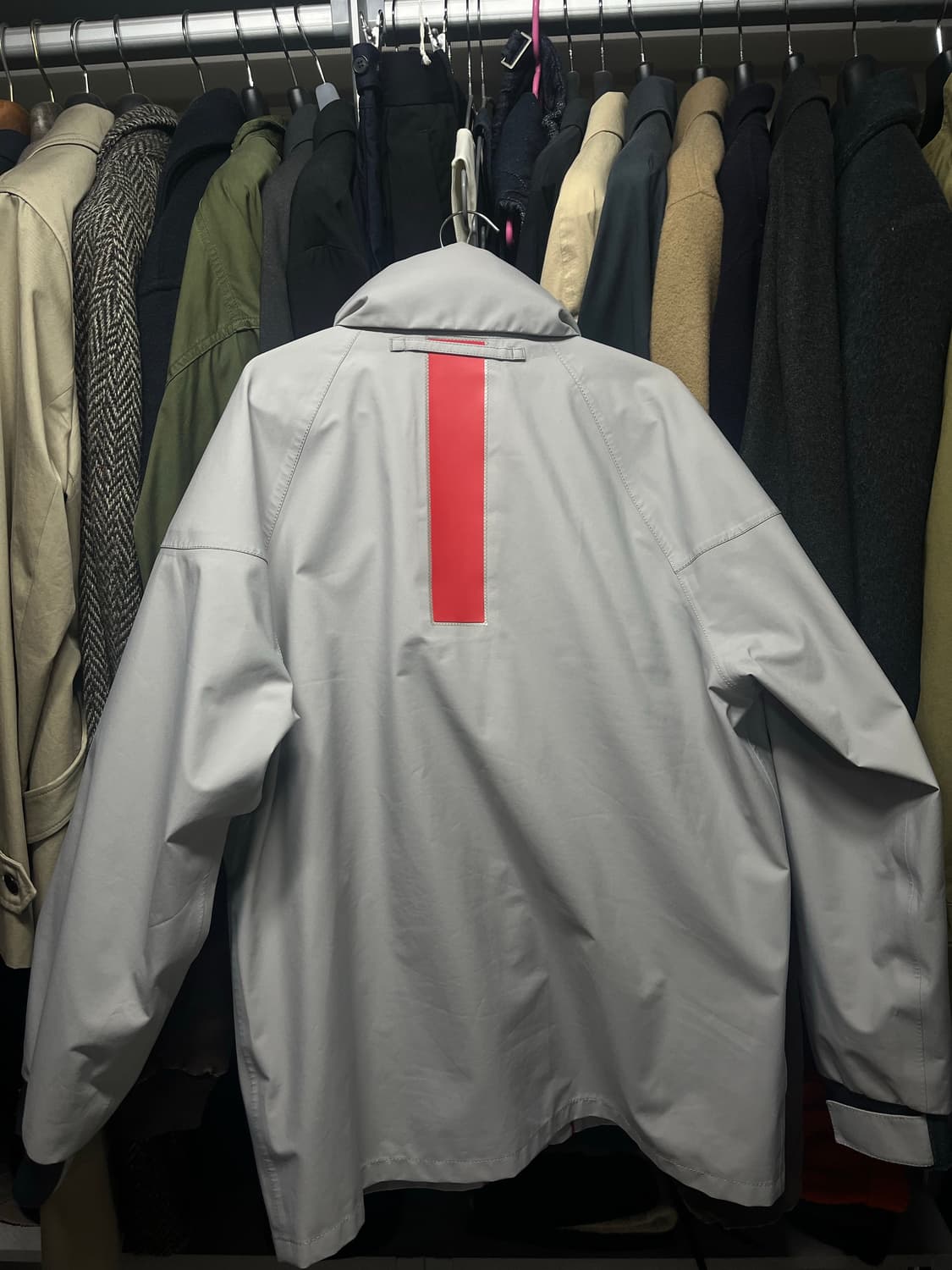 프라다 스포츠 고어텍스 루나 로사 세일링 자켓 52사이즈 판매합니다. 상품이미지3