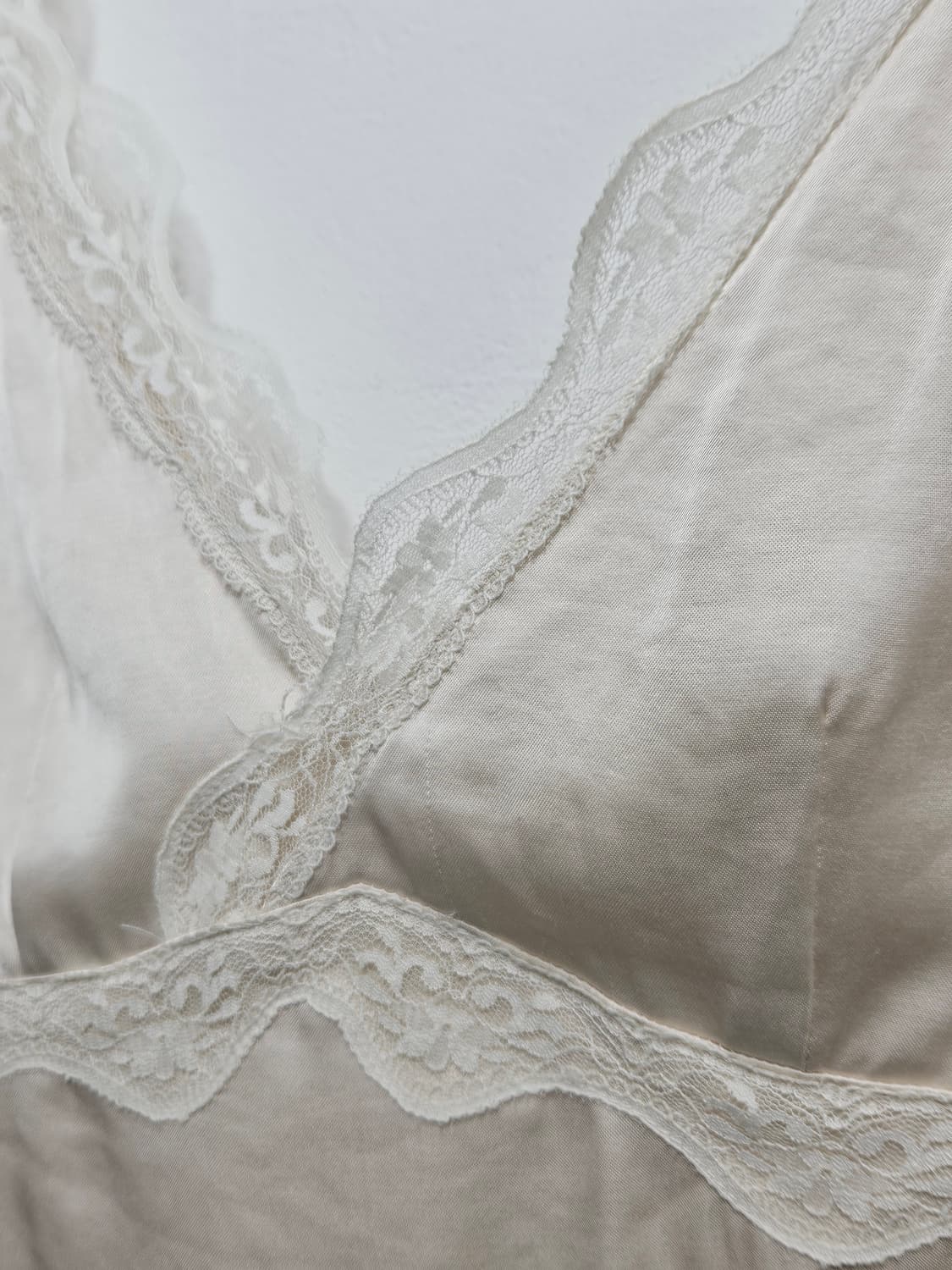 레이스 장식 나시 블라우스 상품이미지3