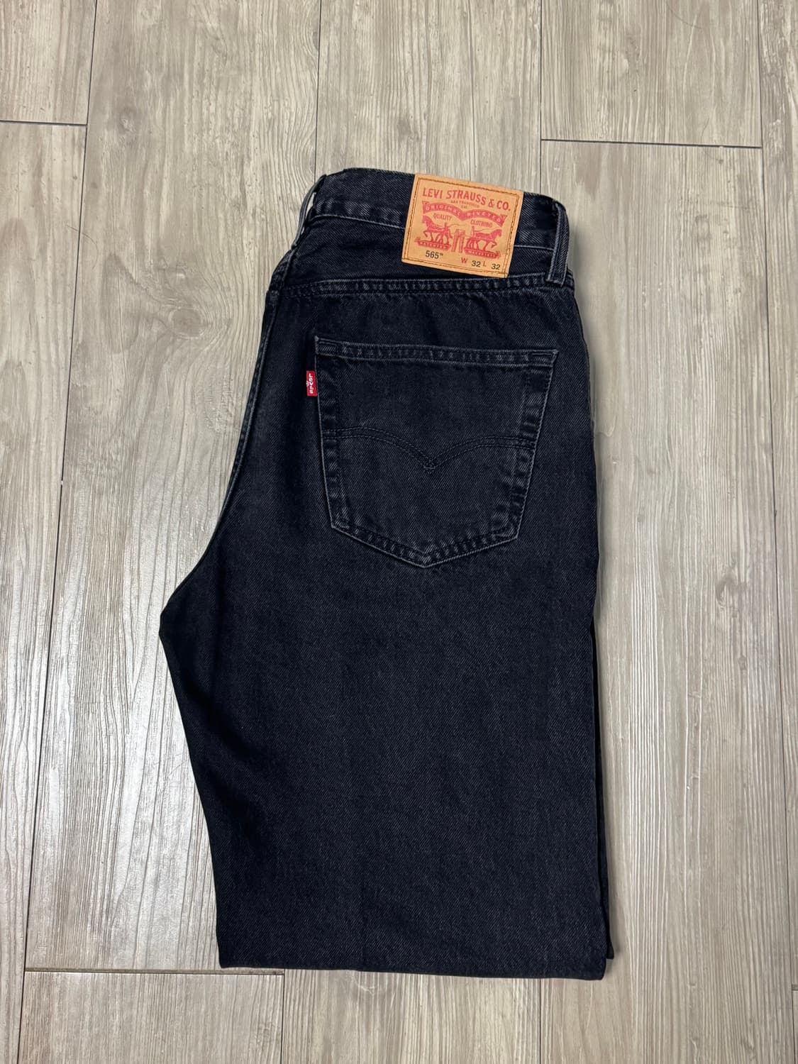 리바이스 / 565 스트레이트 흑청 / 32x32 상품이미지1