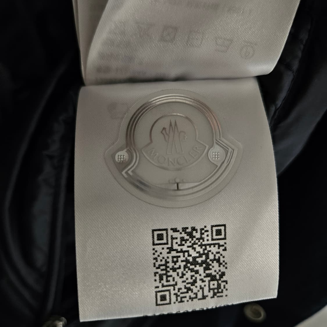 [백화점판] 23fw 몽클레어 다이브스 패딩 / 바시티 자켓 상품이미지8