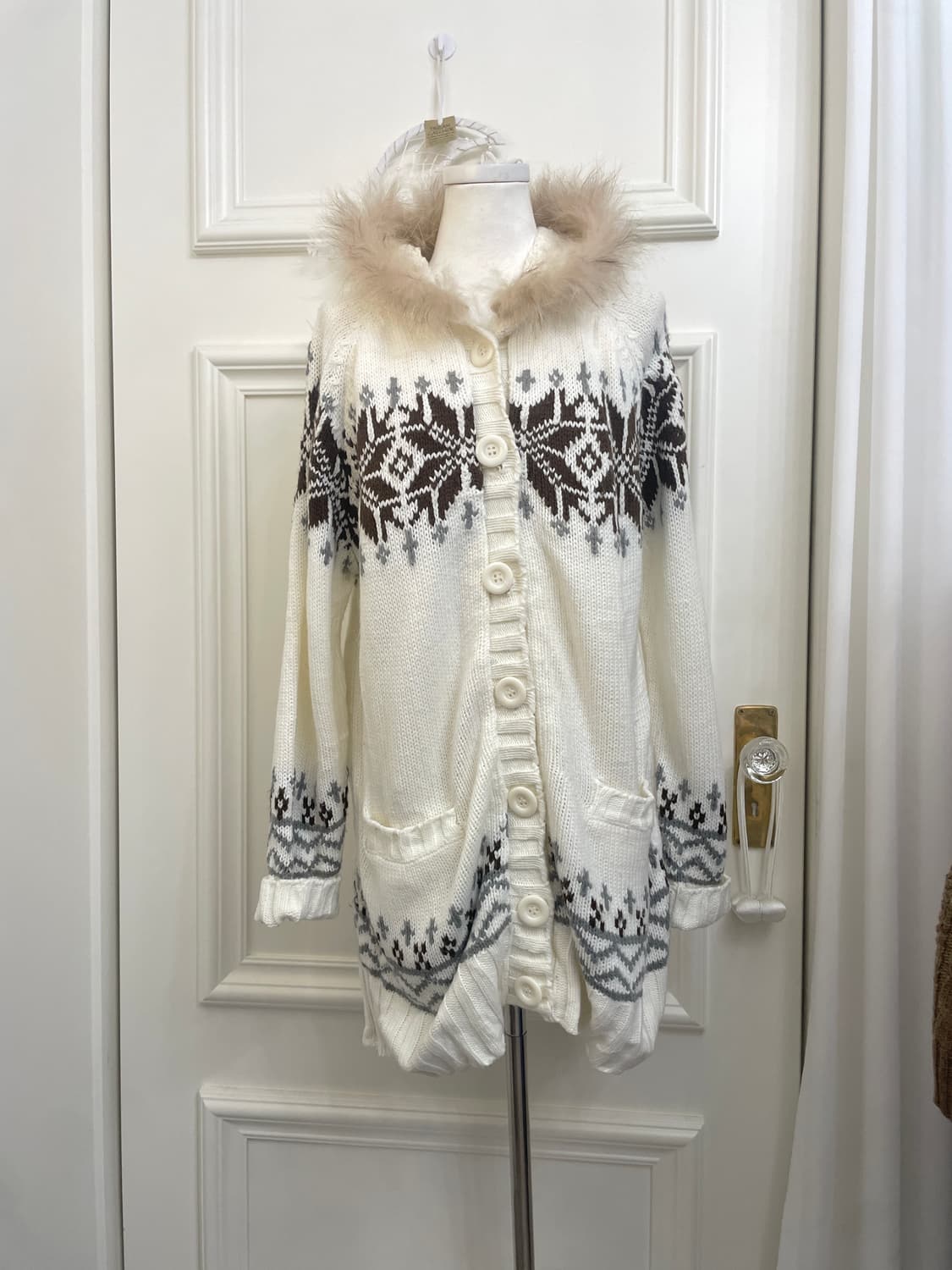 ivory nordic fur hoodie long cardigan 상품이미지1