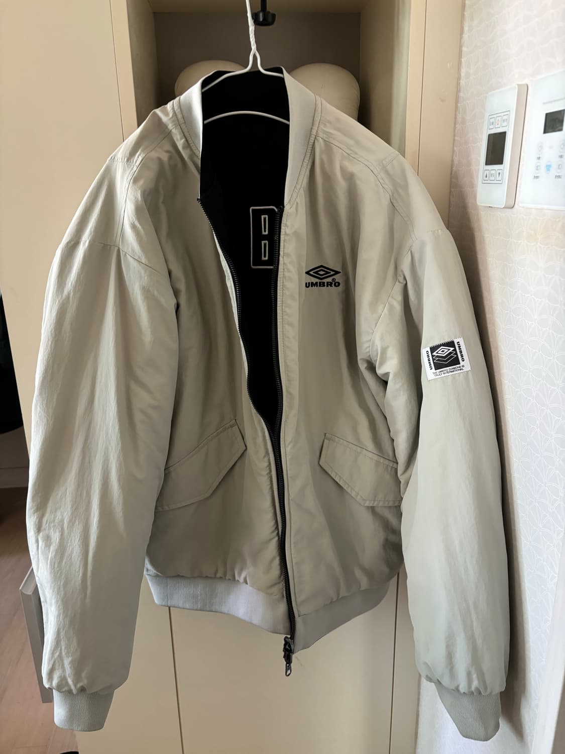 엄브로 리버시블 패딩  상품이미지3