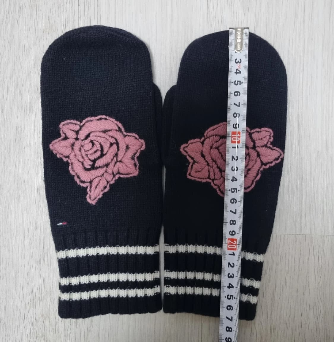 타미힐피거 장미 자수 벙어리 니트 장갑 상품이미지3