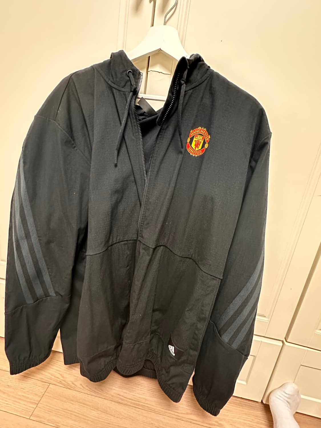 맨유 아디다스 후드집업 상품이미지1