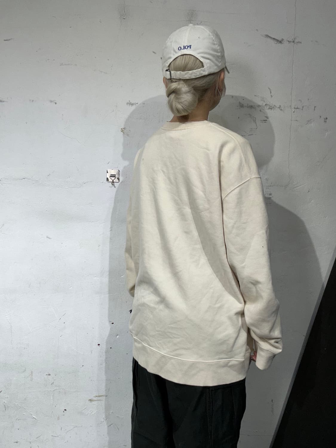 리 아이보리 빅 로고 오버핏 맨투맨 XL 상품이미지3