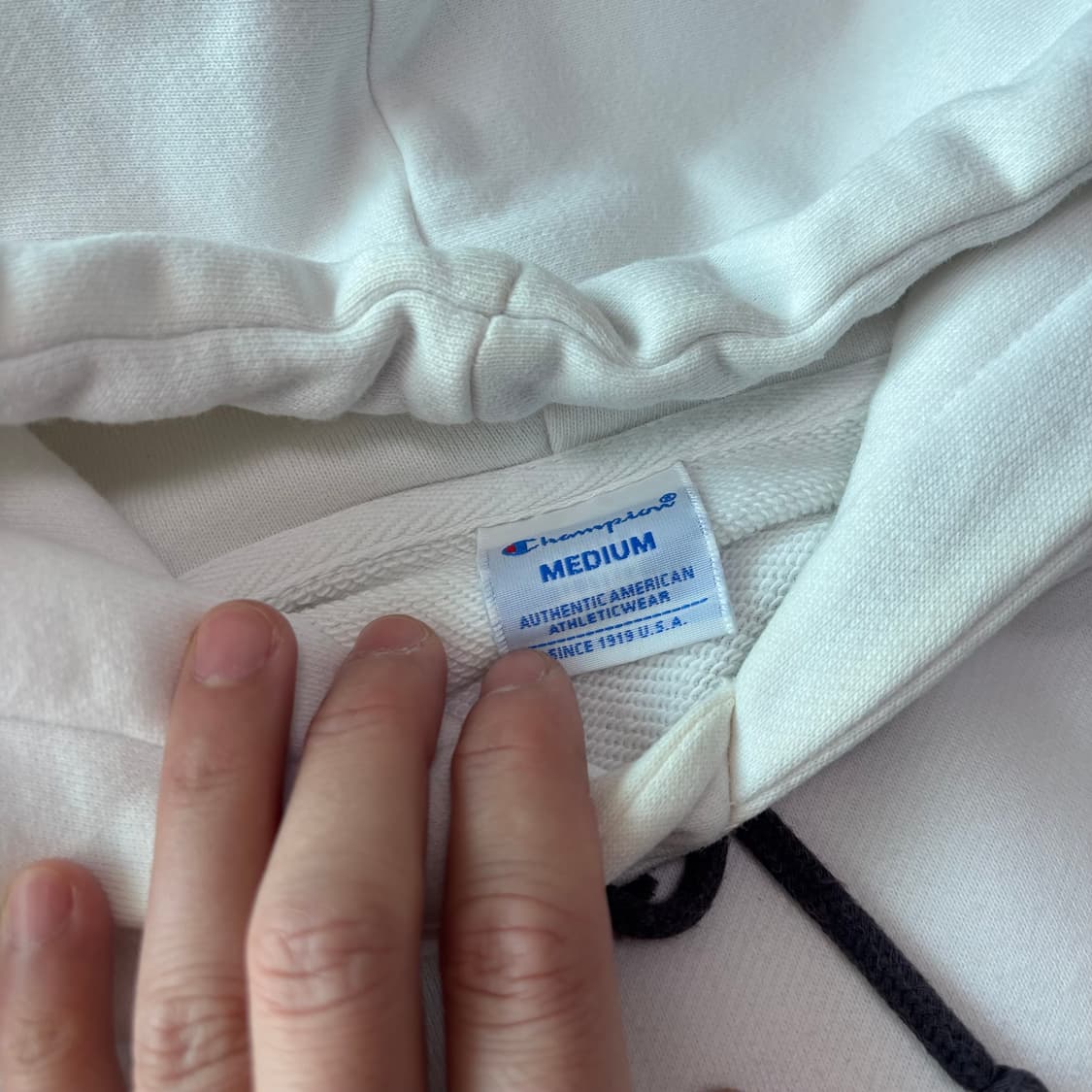 챔피온 화이트 라인 디테일 후드 티셔츠 상품이미지4