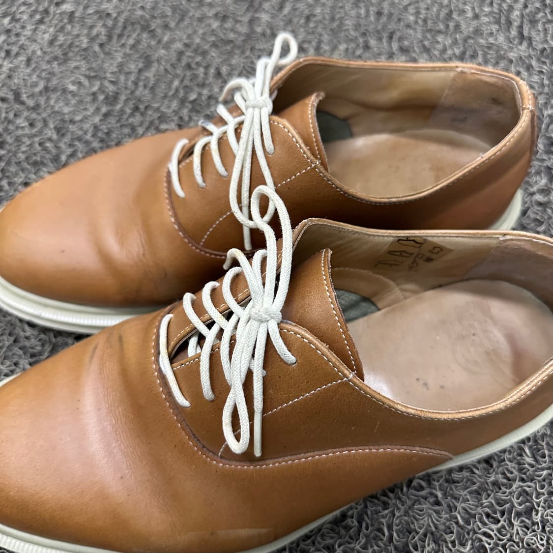 닥터마틴 브론슨 러퍼 구두 브라운 250사이즈 상품이미지3