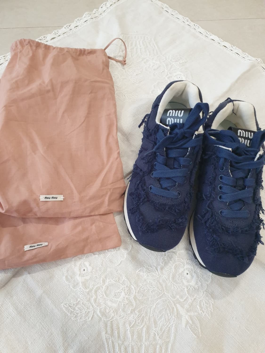미우미우 뉴발란스 콜라보 운동화  상품이미지1