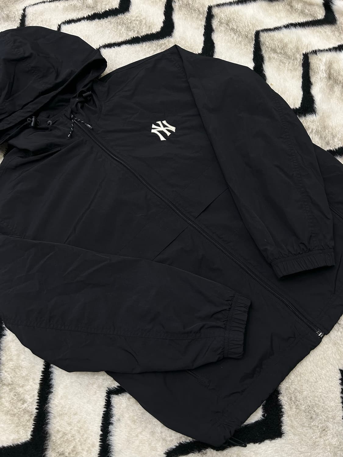 [L]MLB 뉴욕양키스 후드 바람막이/블랙 상품이미지4