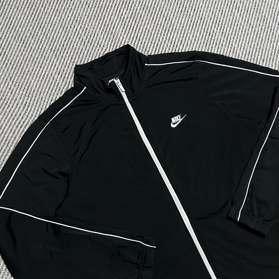 [L] Nike 나이키 파이프라인 검/흰 트랙 져지 상품이미지2