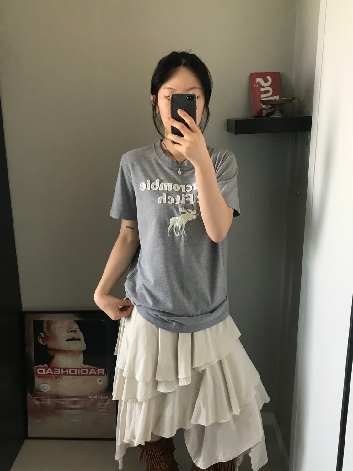 아베크롬비 중앙 자수로고 그레이 반팔티 상품이미지2