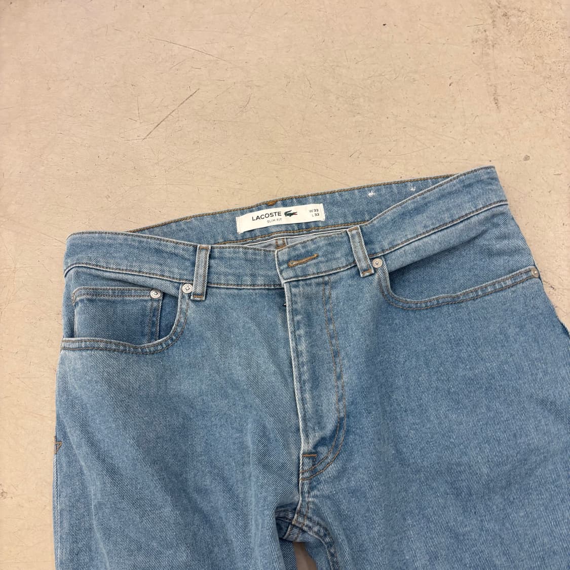 라코스테 슬림핏 데님 팬츠 상품이미지2