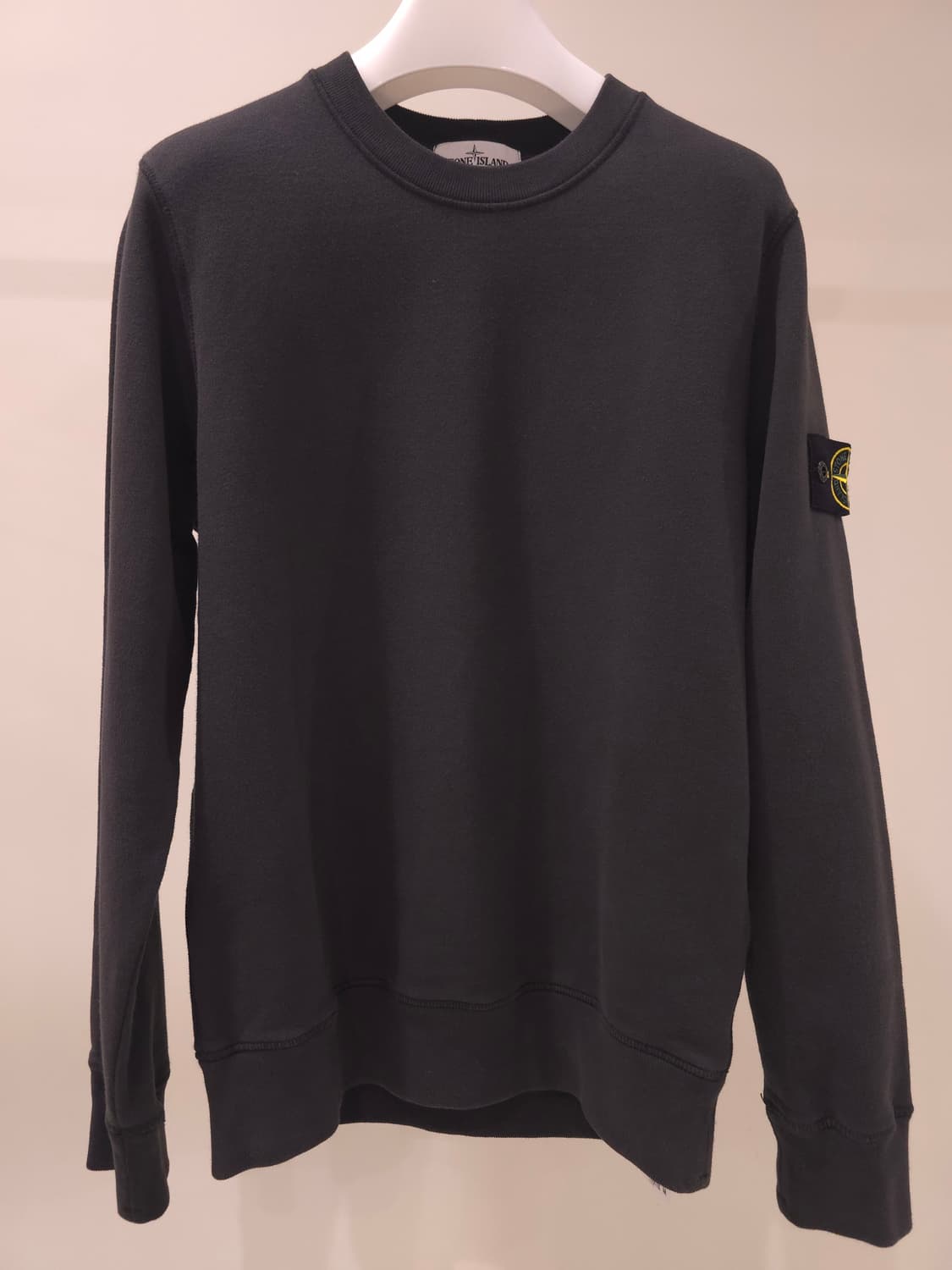 [정품/중고] 스톤아일랜드 맨투맨 다크그레이 상품이미지1