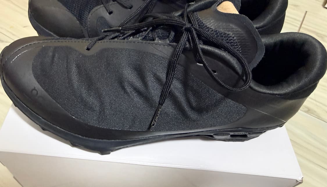 포스트아카이브팩션X온러닝 클라우드벤쳐 블랙 270 판매합니다 상품이미지3