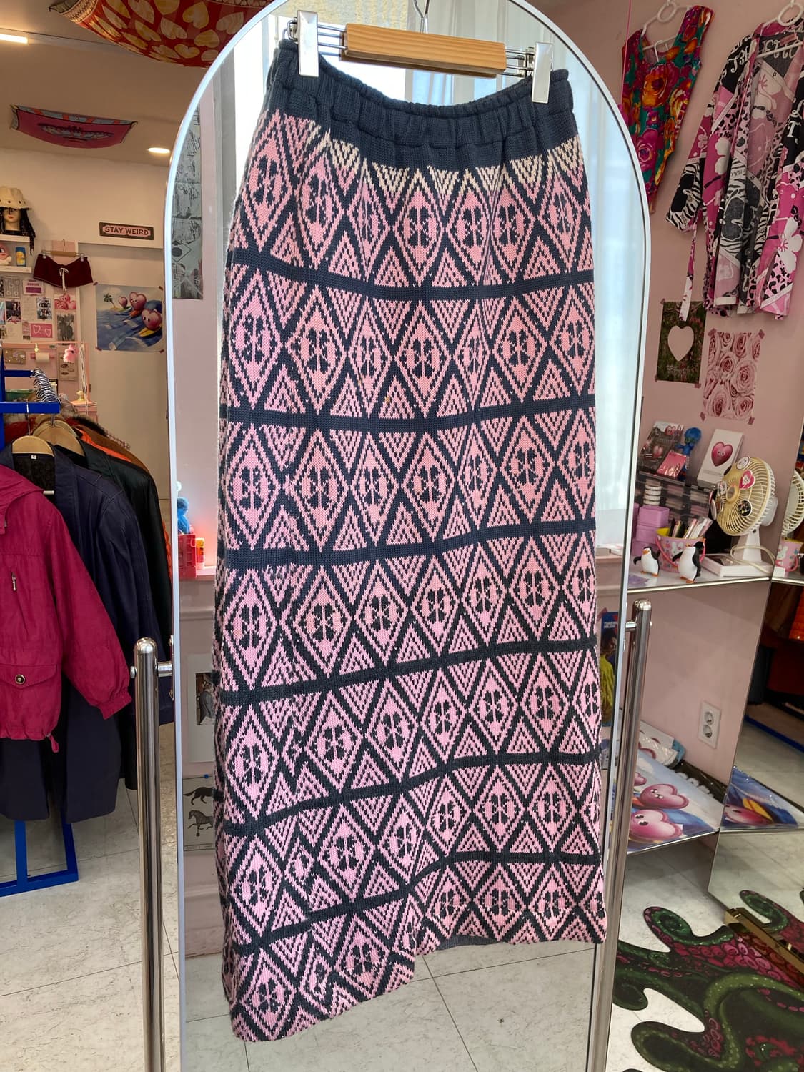 핑크 네이비 패턴 니트 롱스커트 상품이미지1