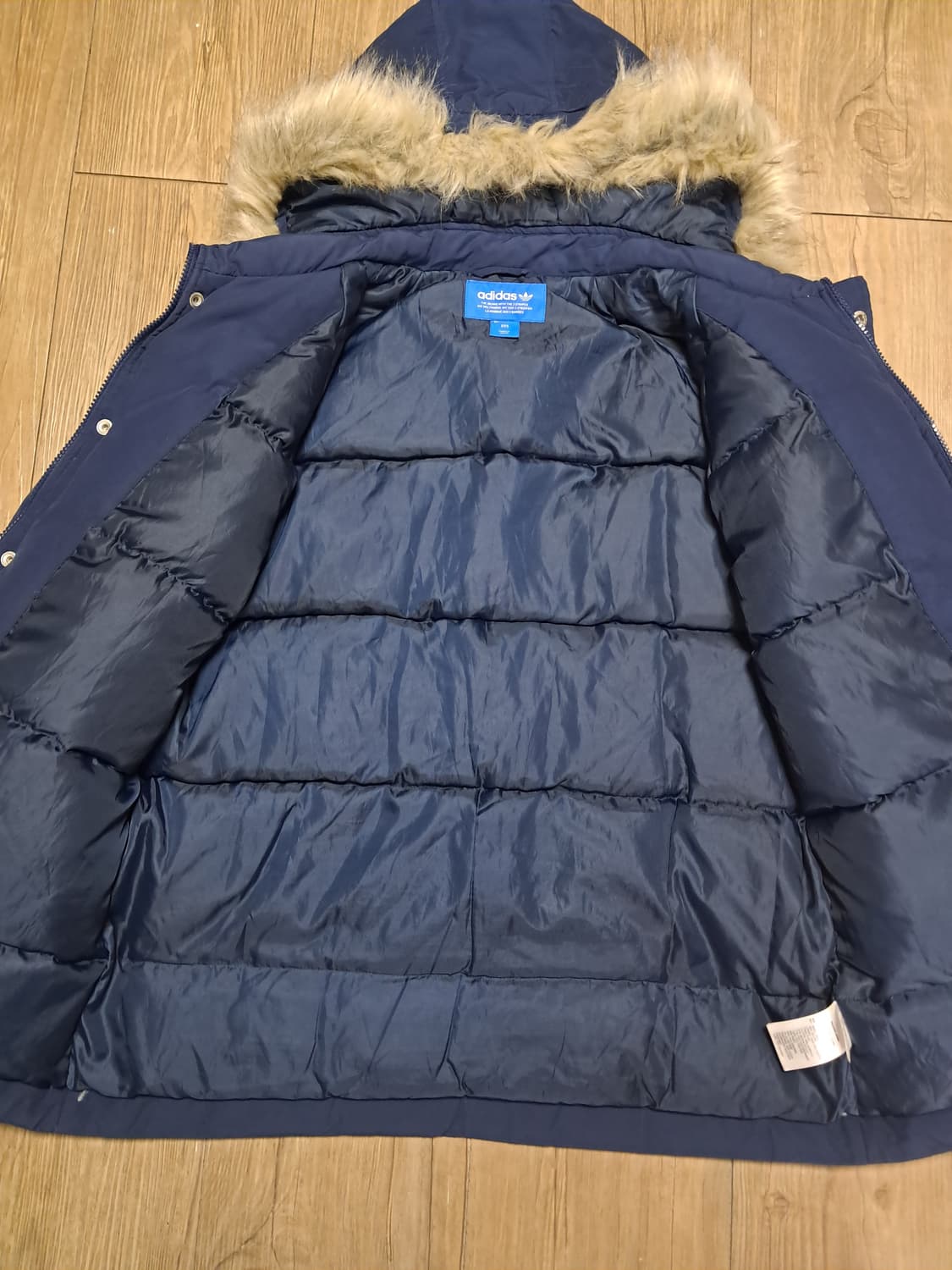 아디다스 로고 패딩 남성95  상품이미지6