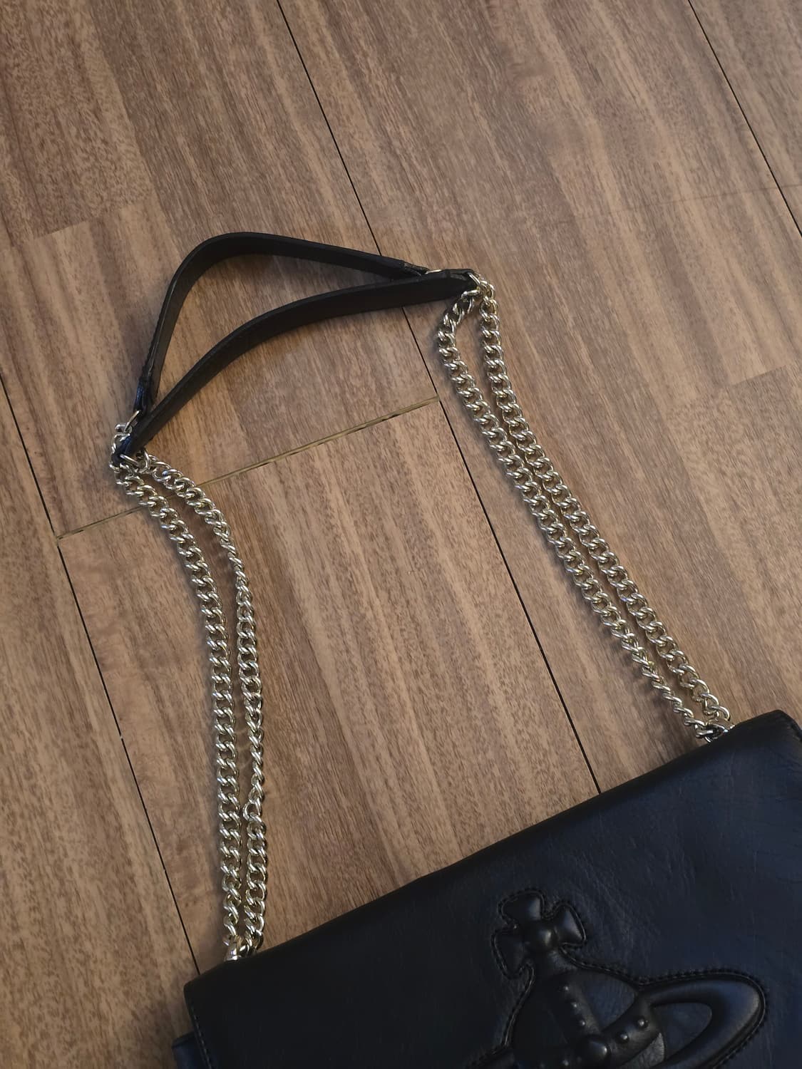 Vivienne Westwood 빅로고 레더 숄더백 상품이미지4