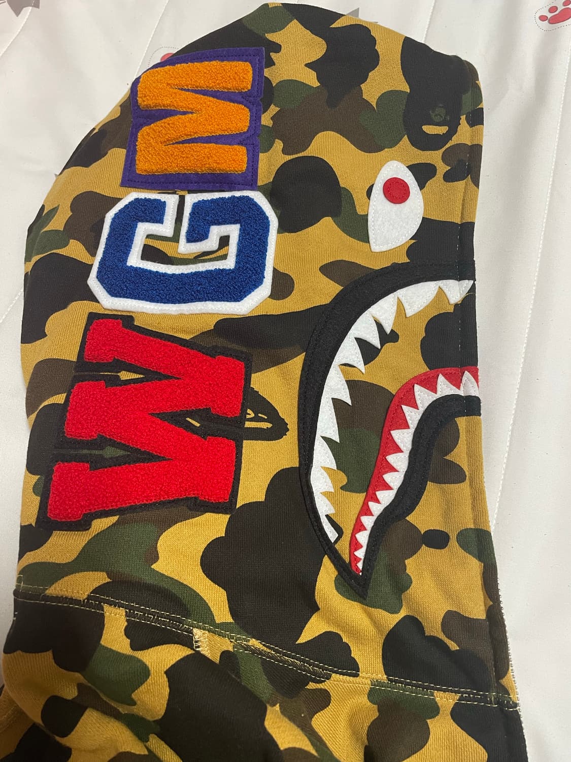 베이프 퍼스트 황계 카모 샤크 후드집업 상품이미지4