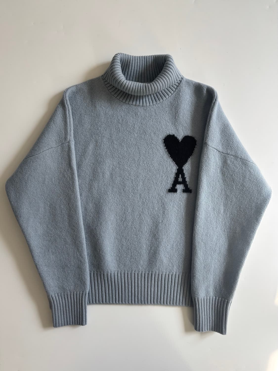 AMI 아미 스틸블루 인타르시아 터틀넥 니트 상품이미지3