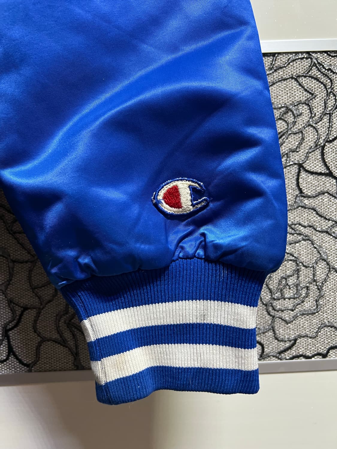 빈티지 80s 챔피온 블루 세틴 자켓 상품이미지3