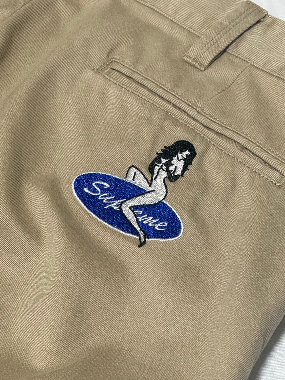 슈프림 핀업걸 치노팬츠 상품이미지1