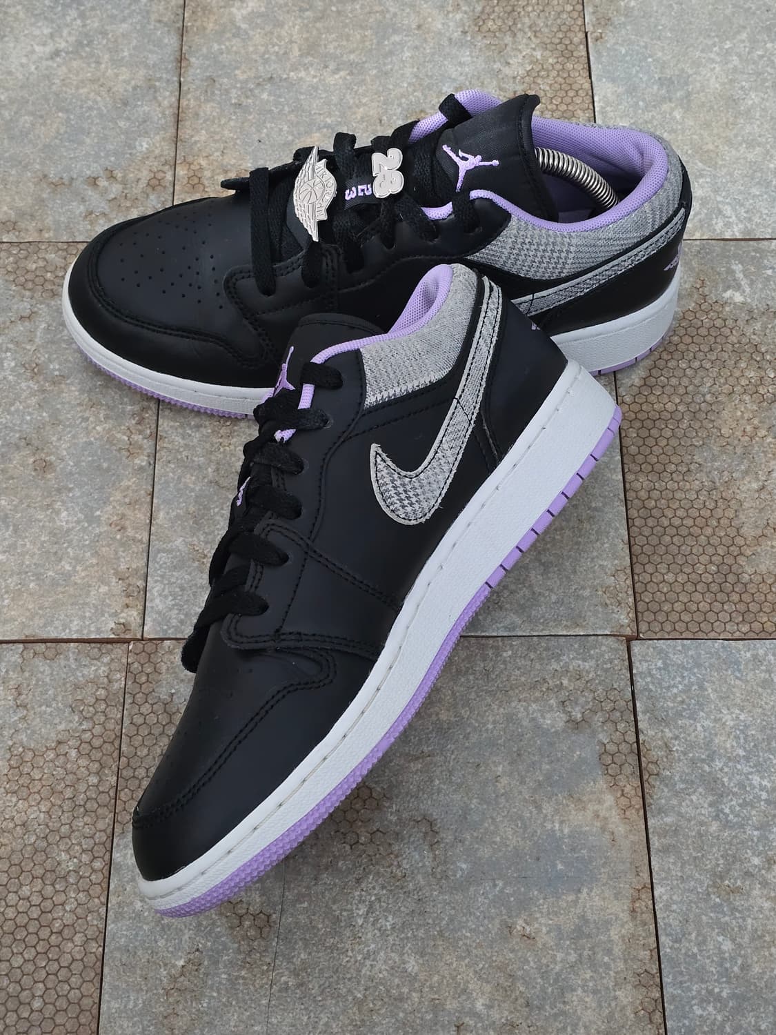 (245)나이키 조던 1 로우 se 블랙 라일락  상품이미지5