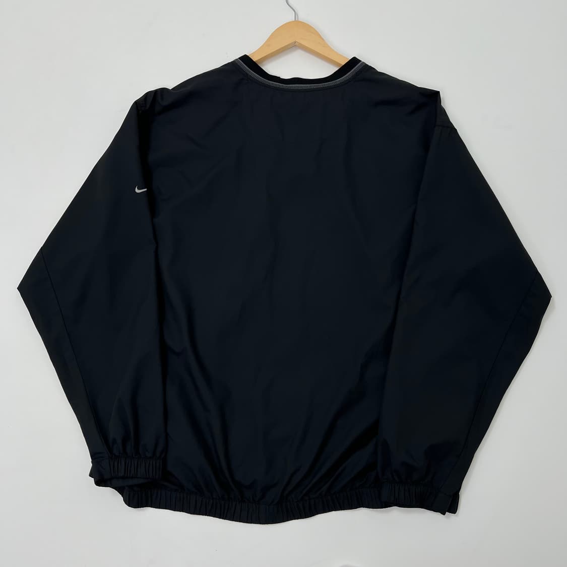 NIKE 나이키 암 스우시 블랙 웜업 상품이미지3