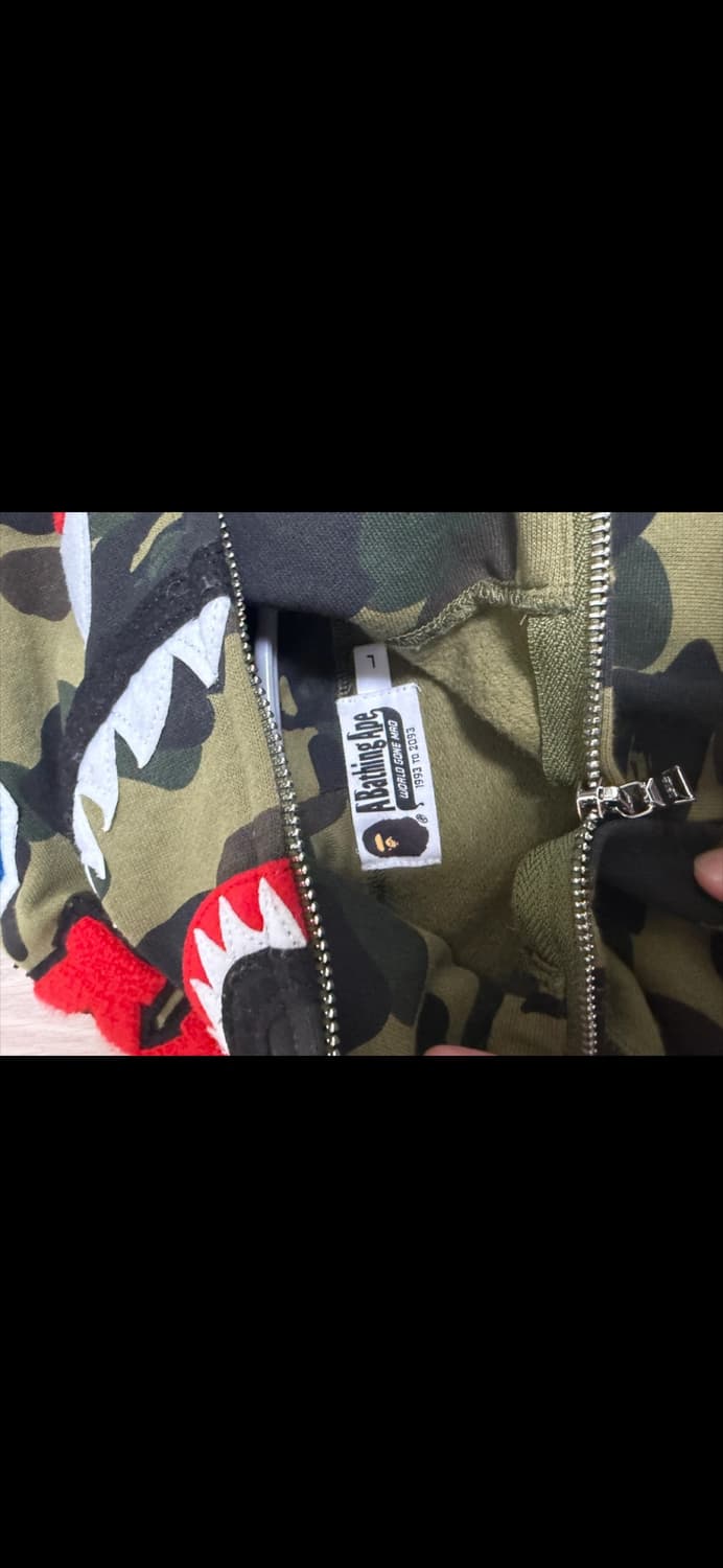 [새상품급] 베이프 카모 샤크 후드집업 상품이미지4