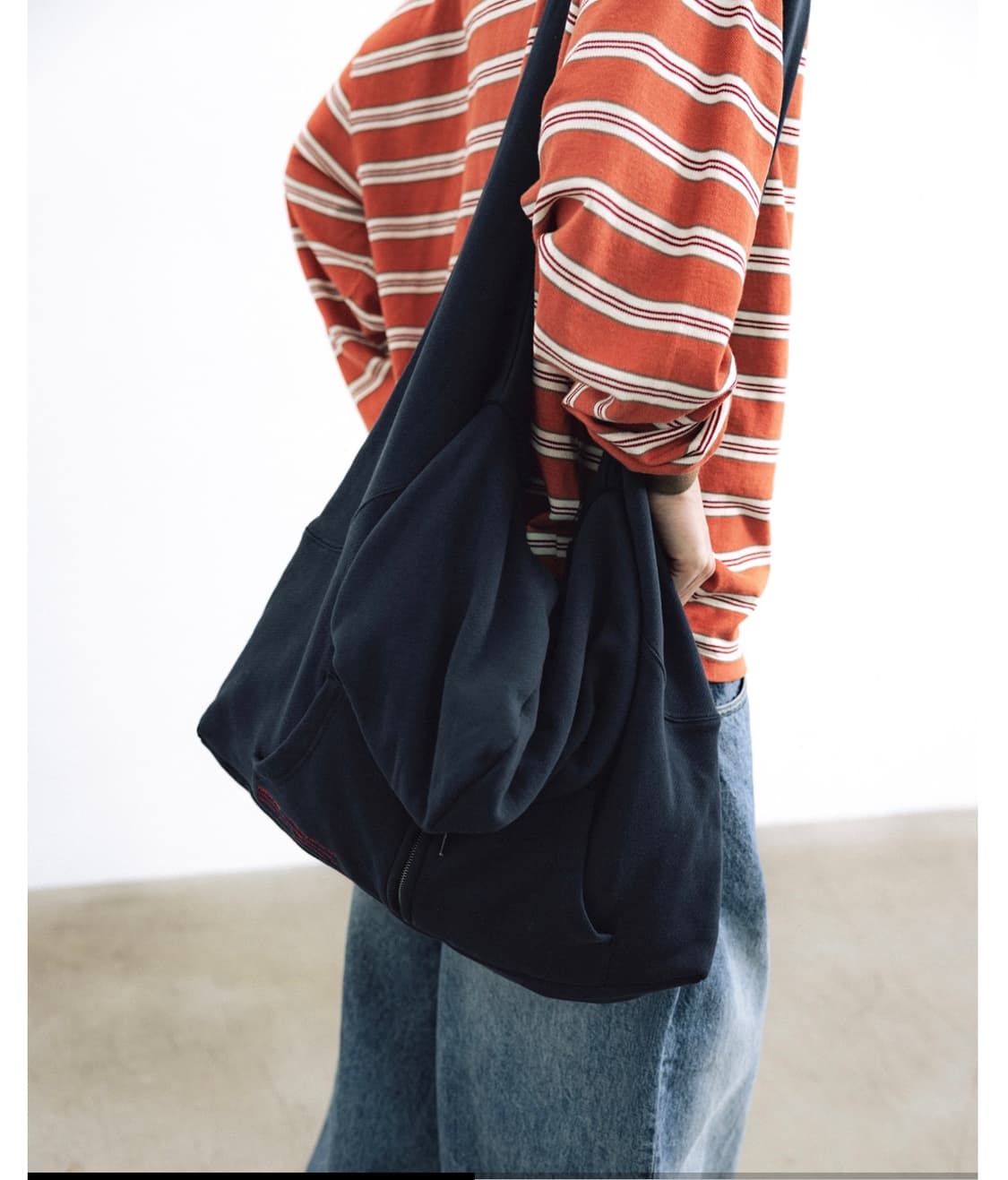 앵글런(Anglan) Zip-Up Hoodie Bag - Navy 상품이미지2
