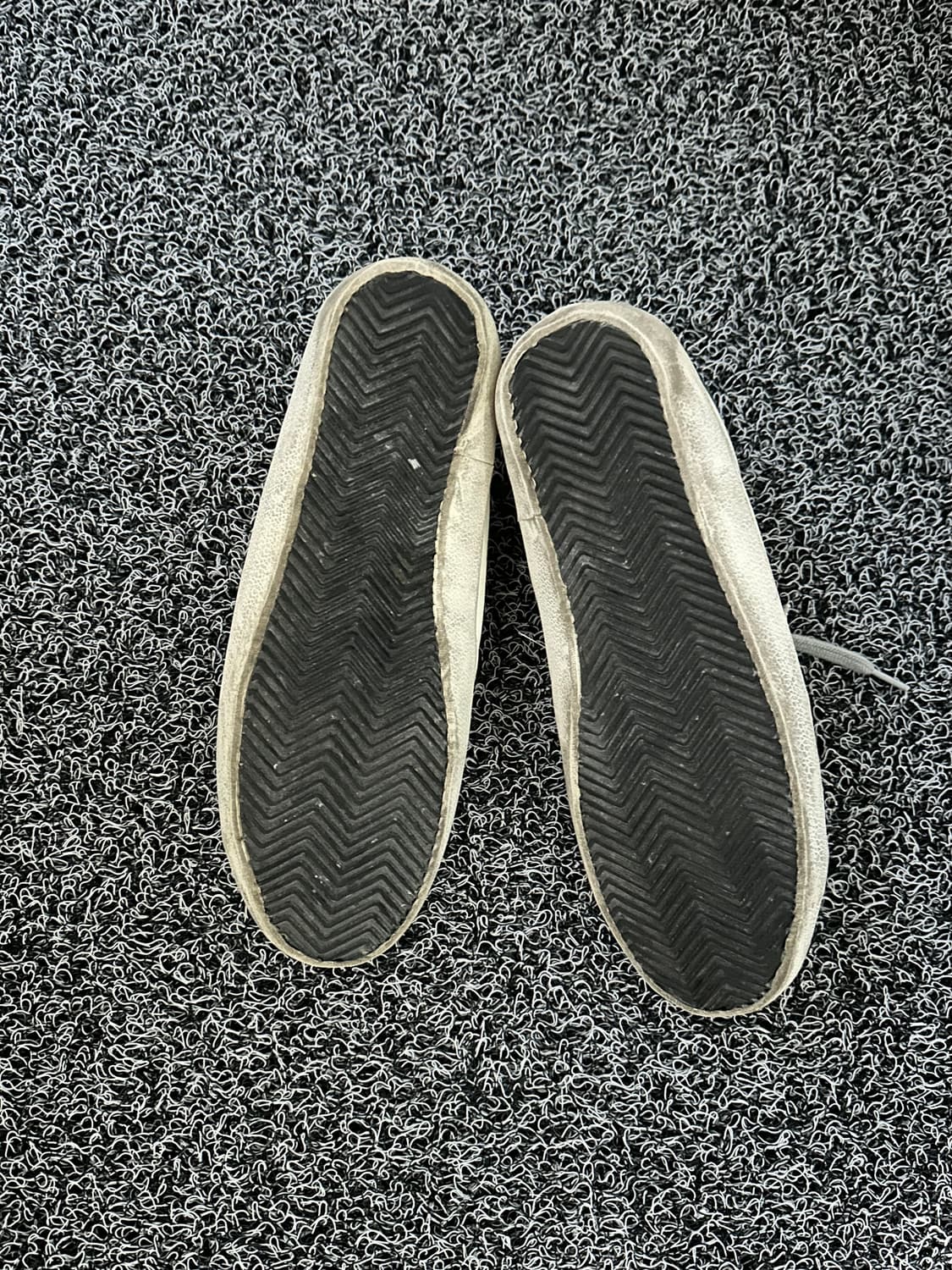 골든구스 슈퍼스타 스니커즈  상품이미지4