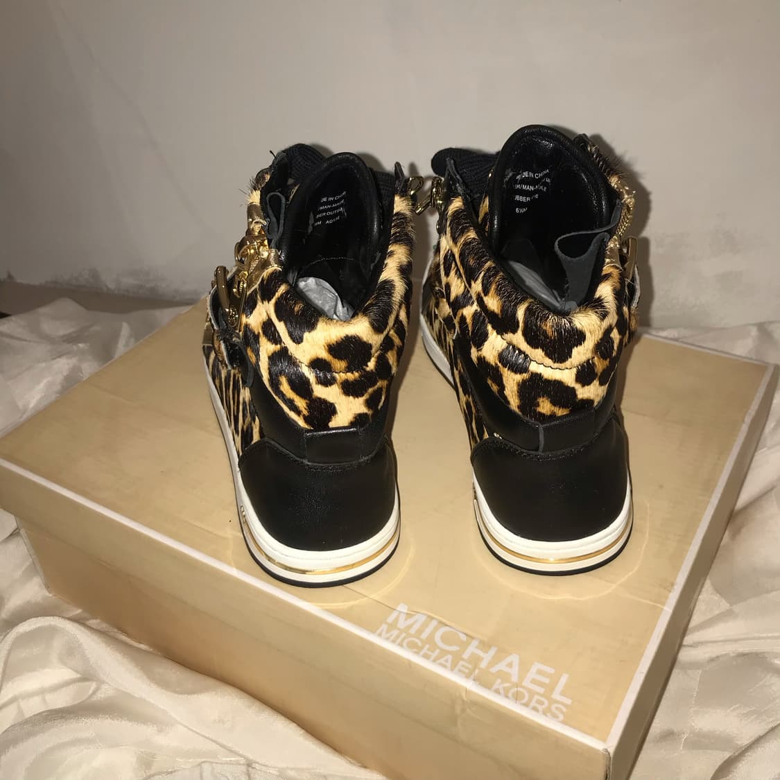 Michael Kors 마이클코어스 레오파드 퍼 레더 금장 하이탑 상품이미지4